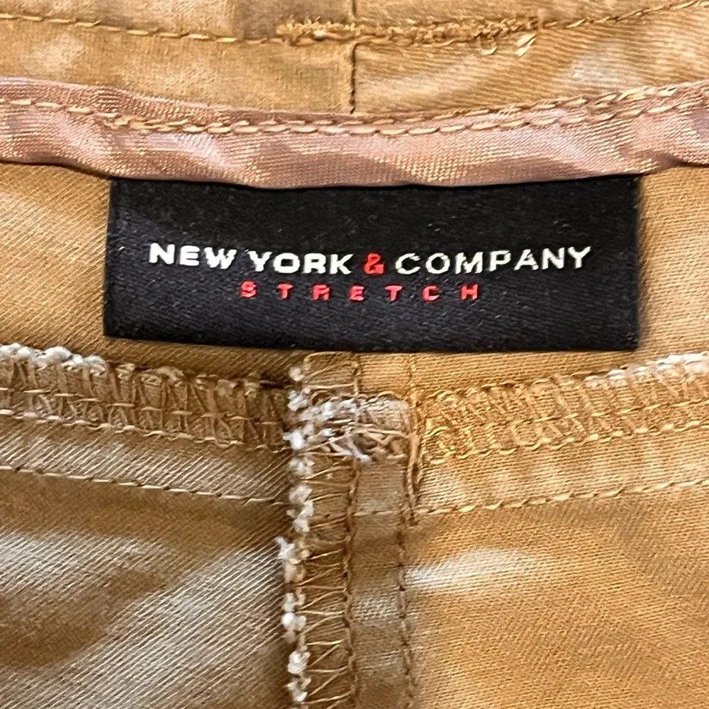 New York & Company Khaki Wide-Leg Trousers Size 8 EUC Stretch Classic Work Casua